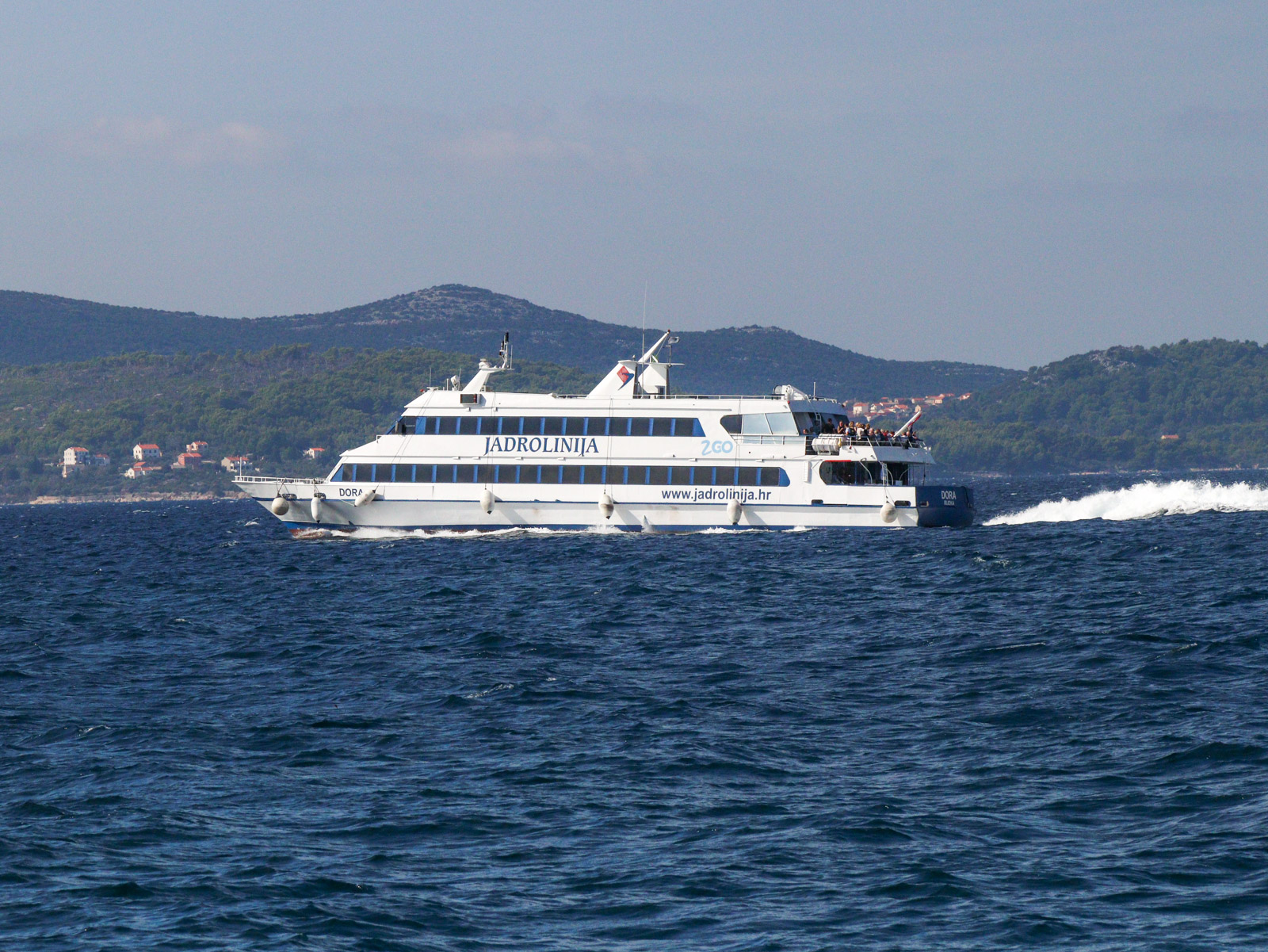 katamaran zadar zapuntel